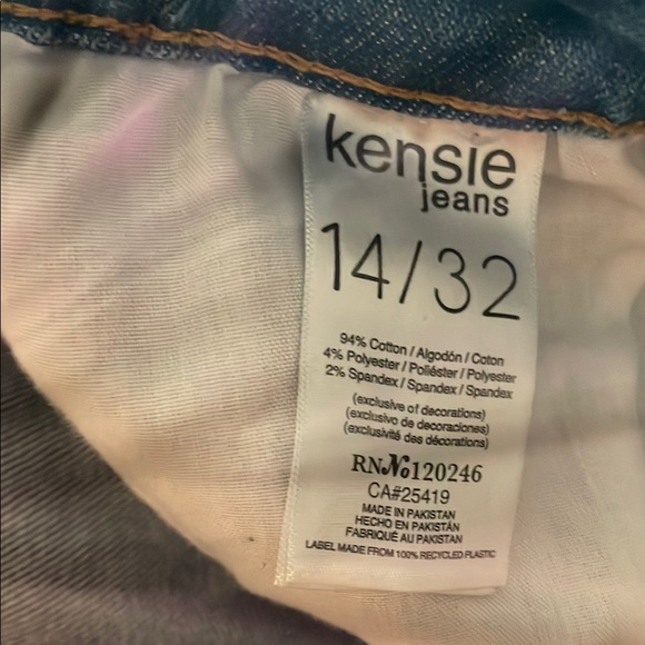 Kensie Blue Ankle Cropped Jeans with Distressed Details - Picture 3 of 4